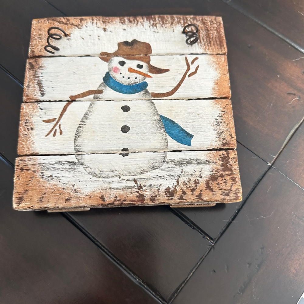 Hanging Christmas picture